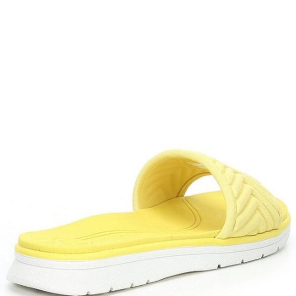 Antonio Melani Lannaii Quilted Logo Washable Slide Sandals - Picture 2 of 5